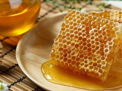 Sáp ong là gì? Sáp ong mua ở đâu và tác dụng của sáp ong với sức khỏe mỗi người